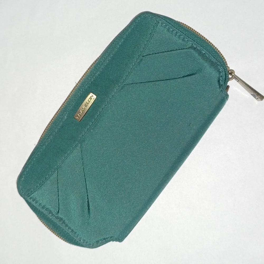 Travelon RFID Blocking Signature Pleated Zip Wallet 7.75" x 4" x 1" Green wallet